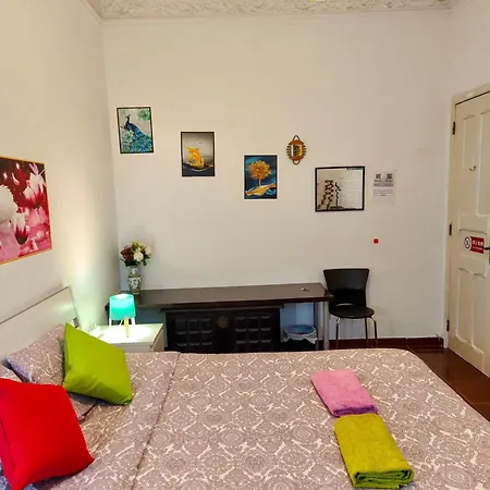 Quarto em Acomodações Particulares Perfect Near Airport 1 *